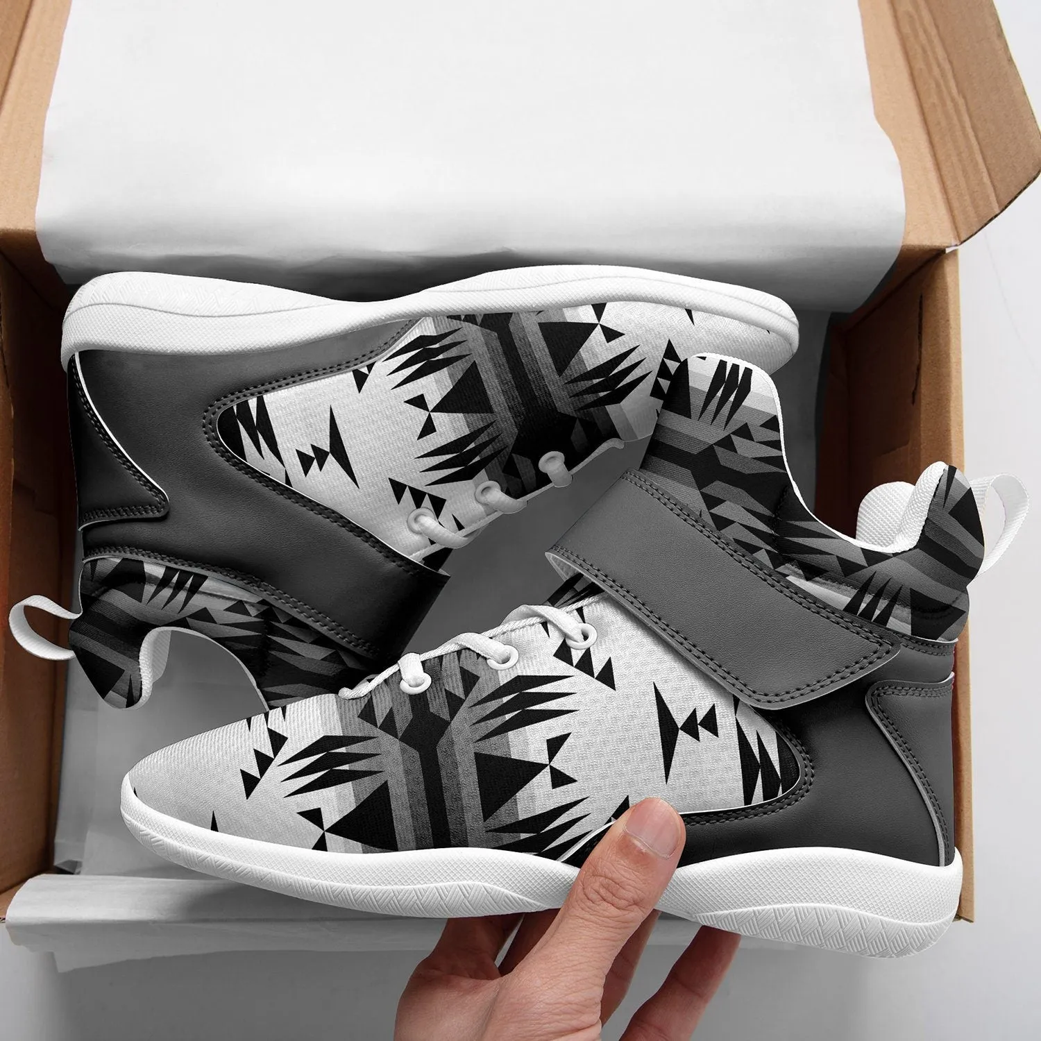 Between the Mountains White and Black Ipottaa Basketball / Sport High Top Shoes