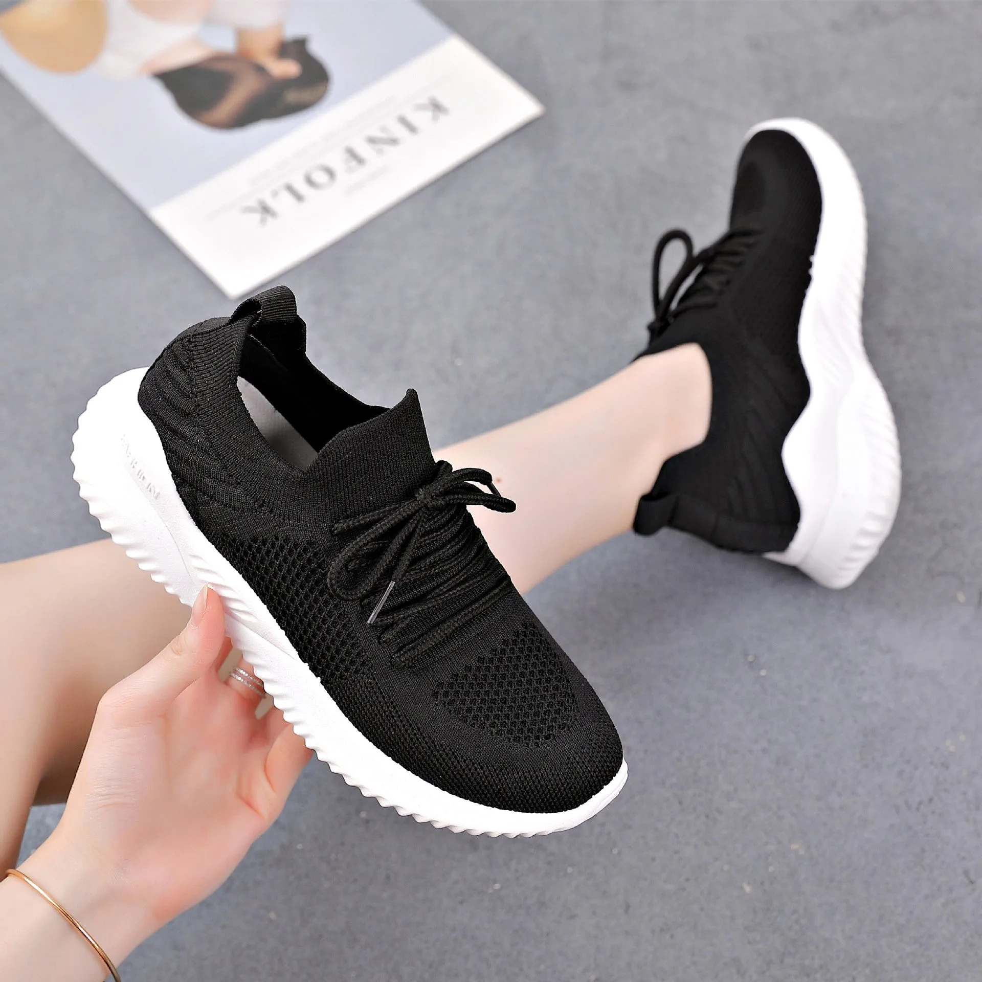 SH222 - Lightweight casual women's shoes